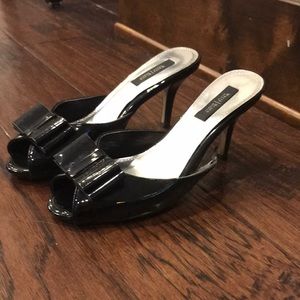 White House black market kitten heels